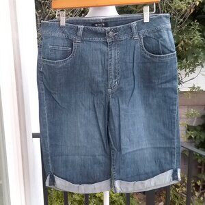 Chico's Women's Shorts‎ Pedal Pushers Size Large Blue Distressed Summer Fun
